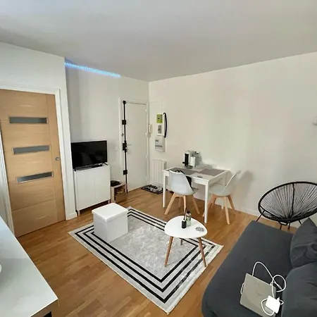 Charming T2 Close To The Eiffel Tower Appartamento